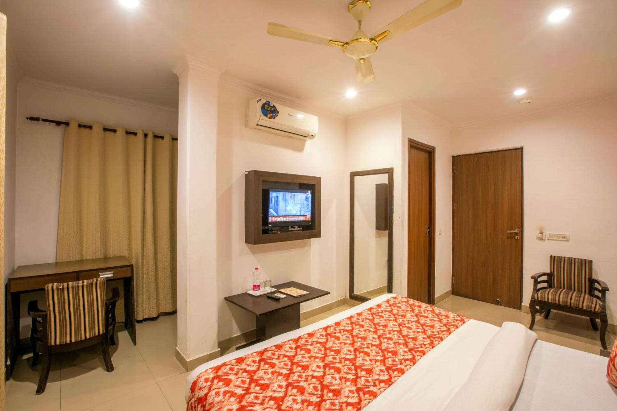Airport Chanakya Delhi Hotel New Delhi